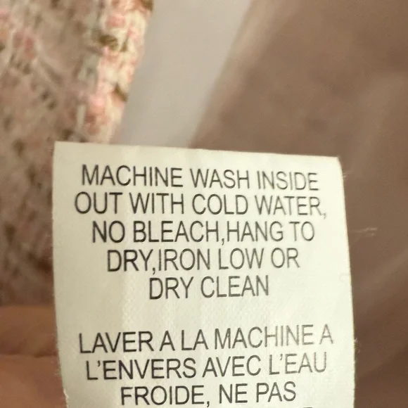 Suzy Shier Size Small Pink Tweed Single Breasted Blazer 3 Buttons Two Pockets - Picture 8 of 8